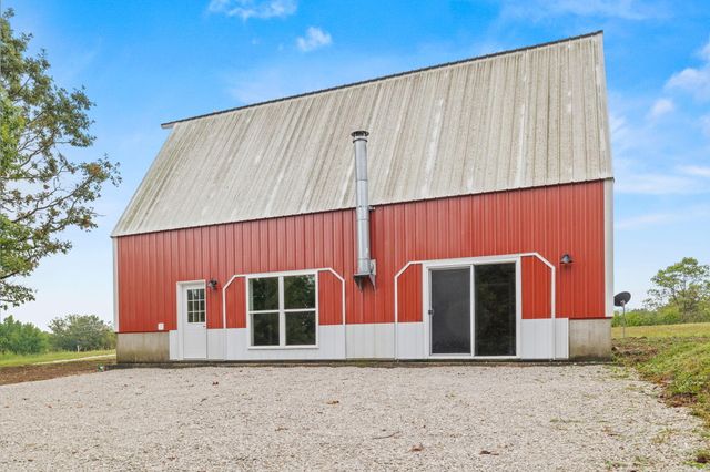 921 E 477th Road, Bolivar, MO 65613