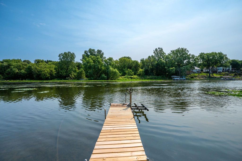 12050 48th Avenue N, Plymouth, MN 55442 — exterior