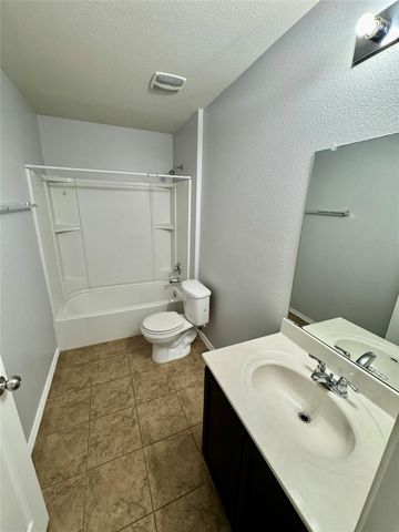 5816 Knoll Pines Pass DR, Austin, TX 78724