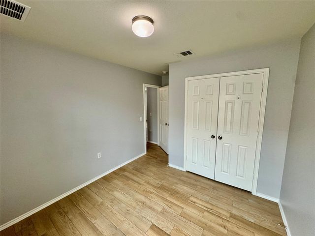 5816 Knoll Pines Pass DR, Austin, TX 78724