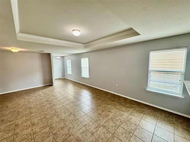 5816 Knoll Pines Pass DR, Austin, TX 78724