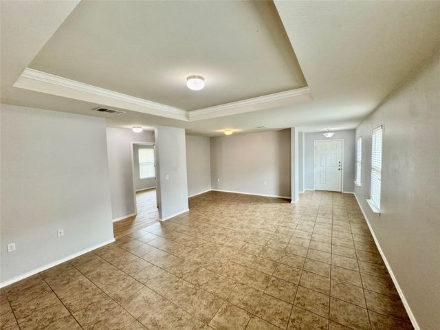 5816 Knoll Pines Pass DR, Austin, TX 78724