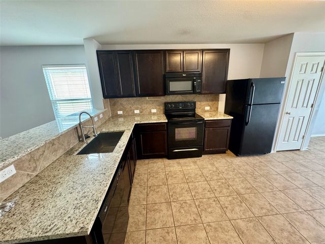 5816 Knoll Pines Pass DR, Austin, TX 78724