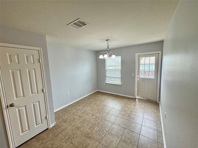 5816 Knoll Pines Pass DR, Austin, TX 78724