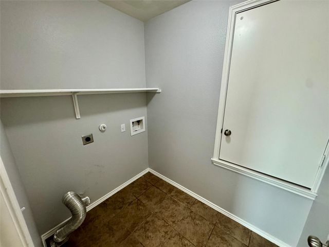 5816 Knoll Pines Pass DR, Austin, TX 78724