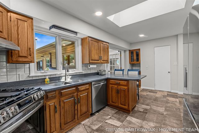 4166 Highgate Road, Norton Shores, MI 49441