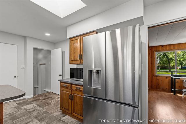 4166 Highgate Road, Norton Shores, MI 49441