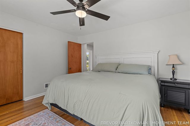 4166 Highgate Road, Norton Shores, MI 49441