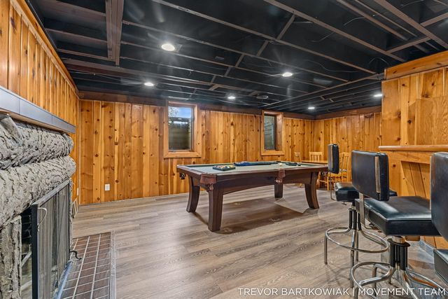 4166 Highgate Road, Norton Shores, MI 49441