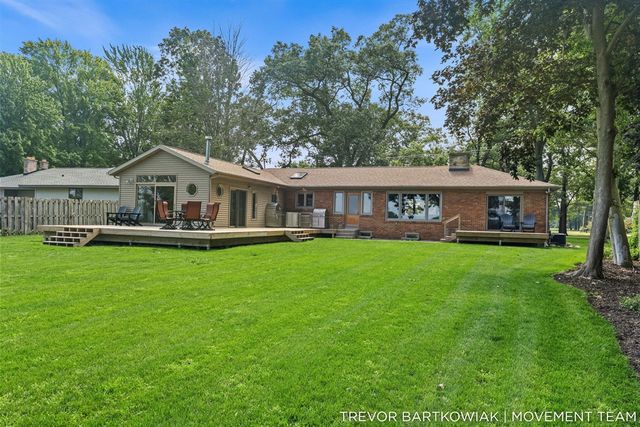 4166 Highgate Road, Norton Shores, MI 49441