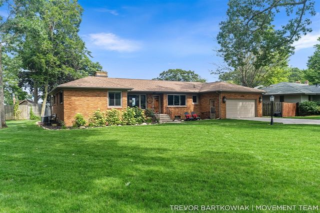 4166 Highgate Road, Norton Shores, MI 49441