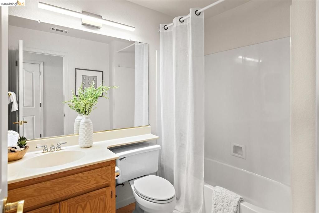 Image 13 of property listing at 1285 Mokelumne Dr, Antioch, CA 94531