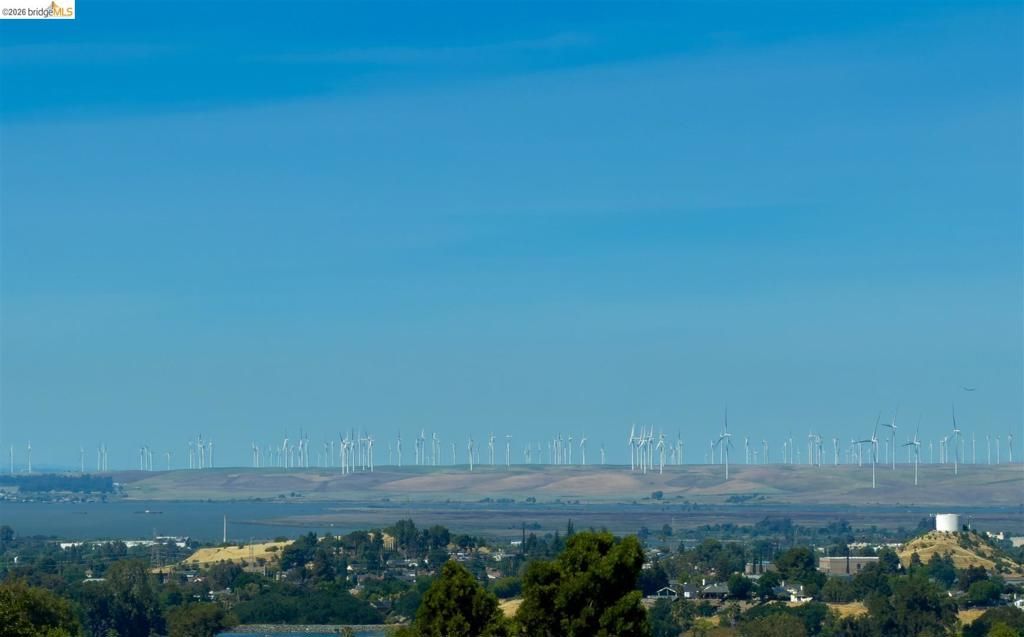 Image 18 of property listing at 1285 Mokelumne Dr, Antioch, CA 94531