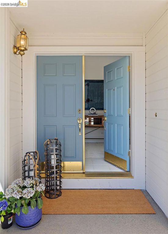 Image 2 of property listing at 1285 Mokelumne Dr, Antioch, CA 94531