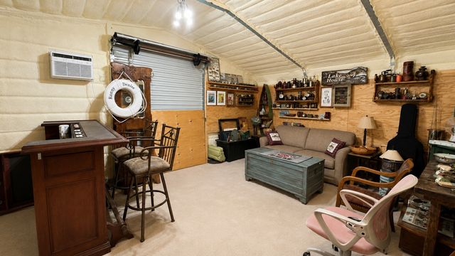 1063 Holiday Village Drive, Quitman, TX 75783