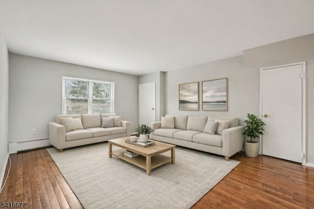 1150 Valley Rd 1B, Wayne Twp., NJ 07470