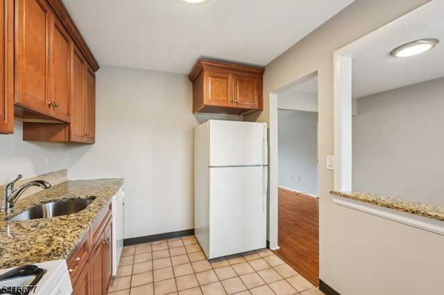 1150 Valley Rd 1B, Wayne Twp., NJ 07470