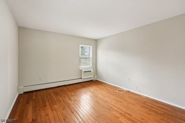 1150 Valley Rd 1B, Wayne Twp., NJ 07470