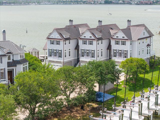 2447 Lakewood Pointe, Seabrook, TX 77586