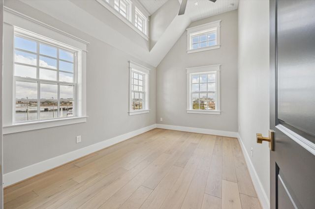 2447 Lakewood Pointe, Seabrook, TX 77586