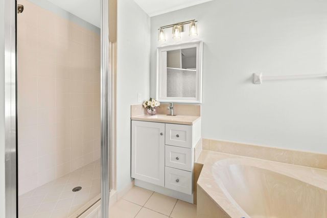 216 River Bluff Lane, Royal Palm Beach, FL 33411