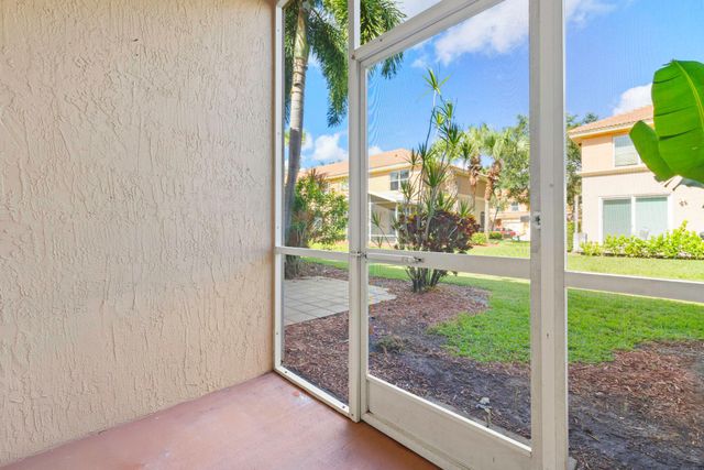 216 River Bluff Lane, Royal Palm Beach, FL 33411