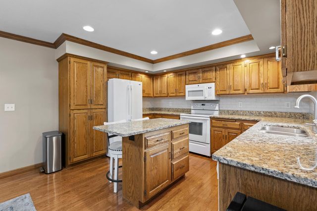 2215 7th Avenue S, Saint Cloud, MN 56301