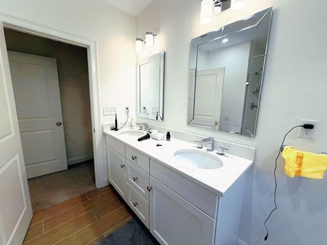 16 Taylor Dr 1010, Reading, MA 01867