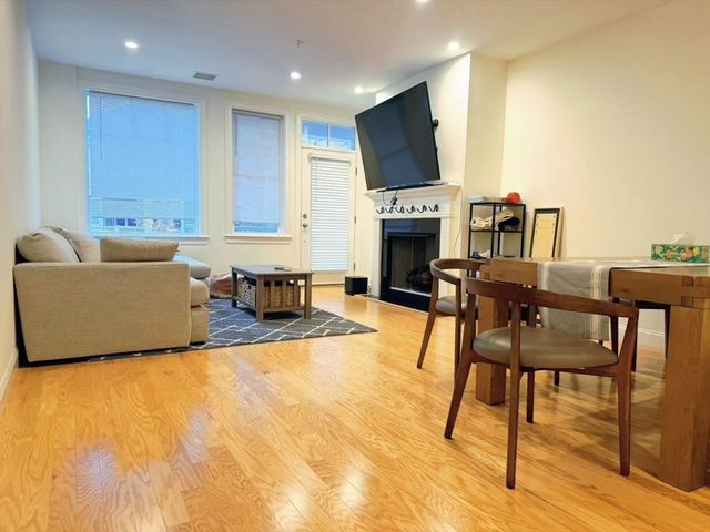 16 Taylor Dr 1010, Reading, MA 01867