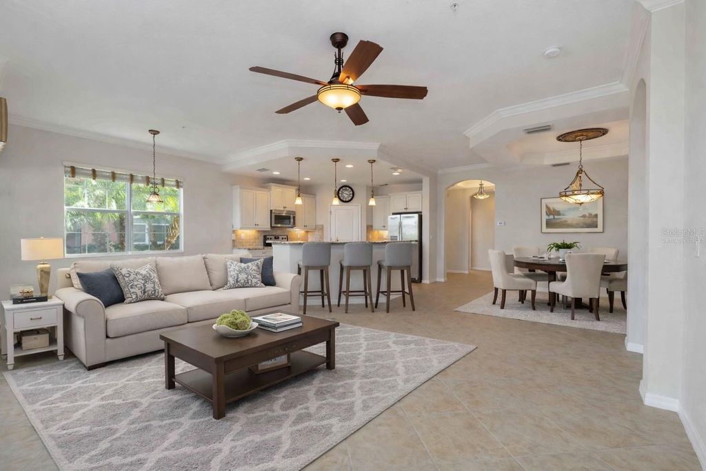 Image 15 of property listing at 1264 RIVERSCAPE STREET B, Bradenton, FL 34208