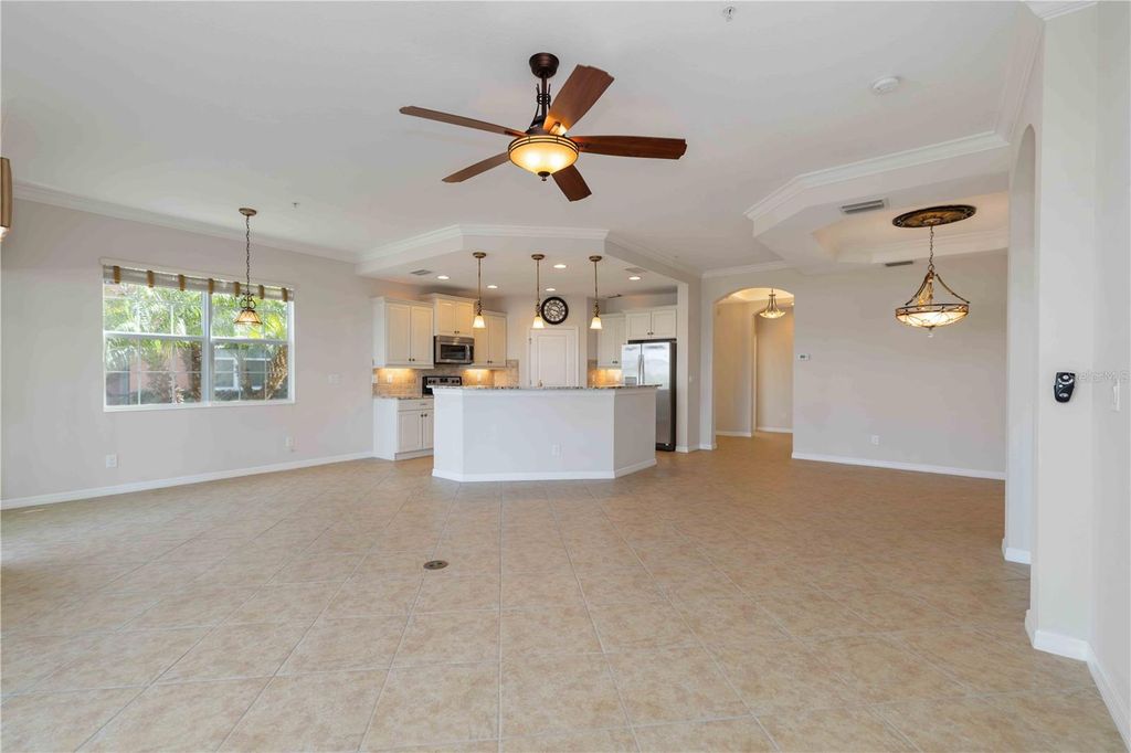 Image 16 of property listing at 1264 RIVERSCAPE STREET B, Bradenton, FL 34208