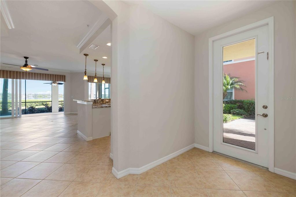 Image 26 of property listing at 1264 RIVERSCAPE STREET B, Bradenton, FL 34208
