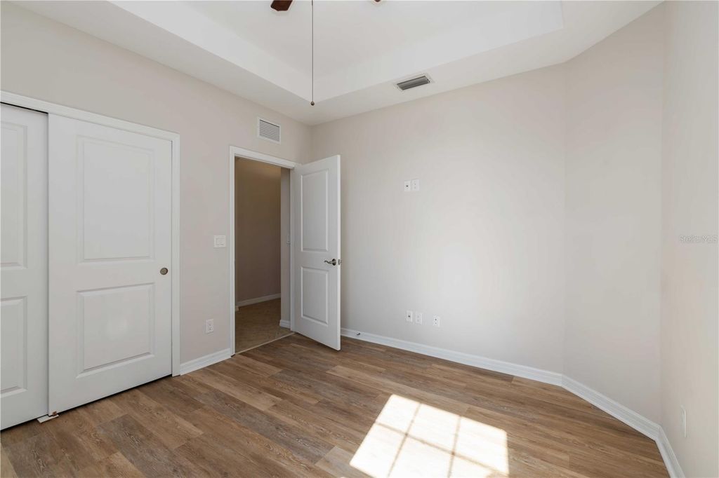 Image 29 of property listing at 1264 RIVERSCAPE STREET B, Bradenton, FL 34208