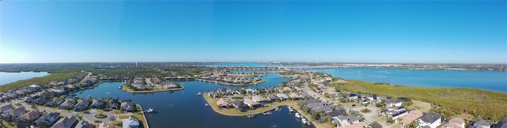 Image 43 of property listing at 1264 RIVERSCAPE STREET B, Bradenton, FL 34208