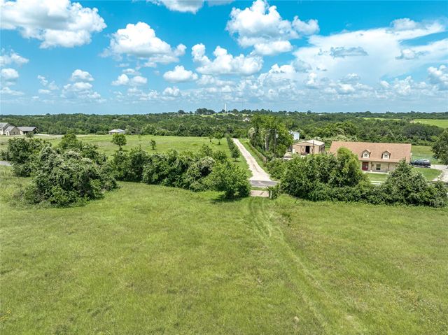 7017 - B Old Highway 36 Road, Bellville, TX 77418