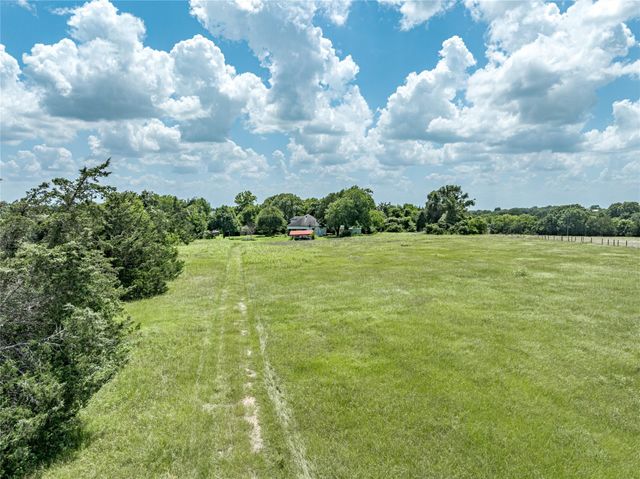 7017 - B Old Highway 36 Road, Bellville, TX 77418