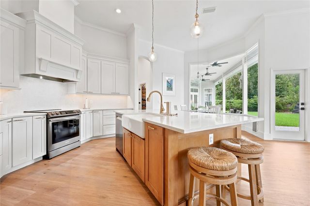 5117 NW 55TH STREET, Gainesville, FL 32653