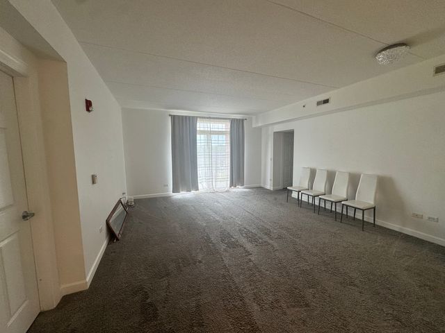 8300 Callie Avenue 412, Morton Grove, IL 60053
