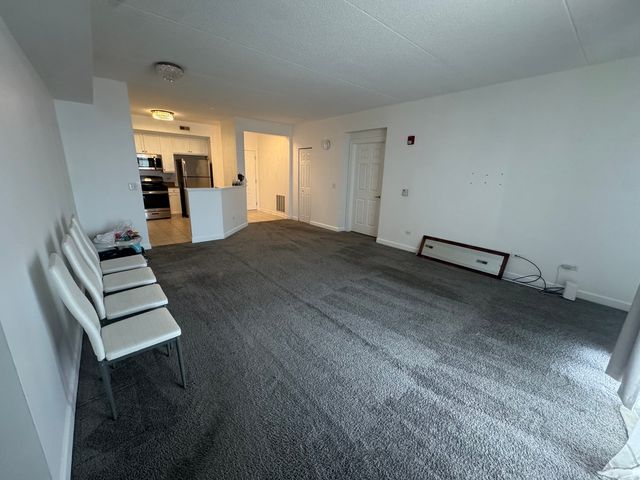 8300 Callie Avenue 412, Morton Grove, IL 60053