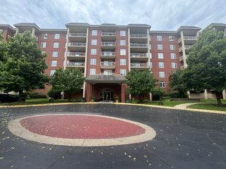 8300 Callie Avenue 412, Morton Grove, IL 60053