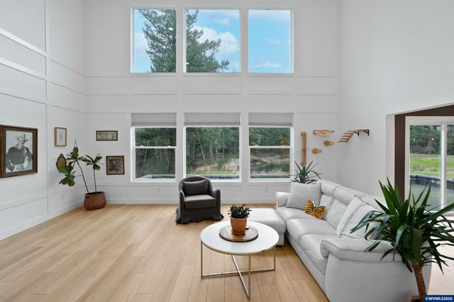 19724 DeSantis Ln SE, Silverton, OR 97381