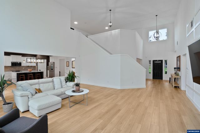 19724 DeSantis Ln SE, Silverton, OR 97381