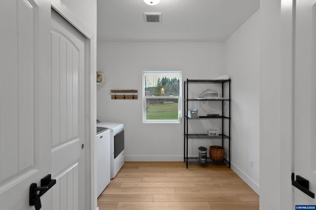 19724 DeSantis Ln SE, Silverton, OR 97381