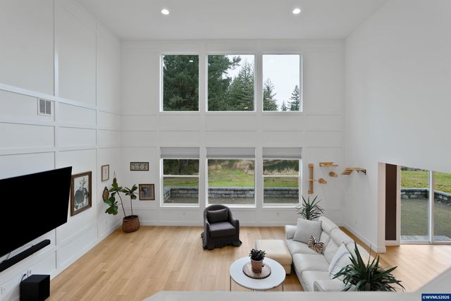 19724 DeSantis Ln SE, Silverton, OR 97381