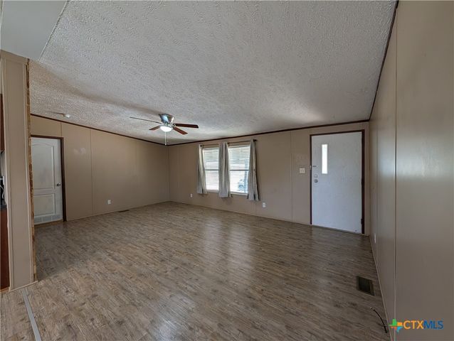 135 Water Hole Lane, New Braunfels, TX 78130