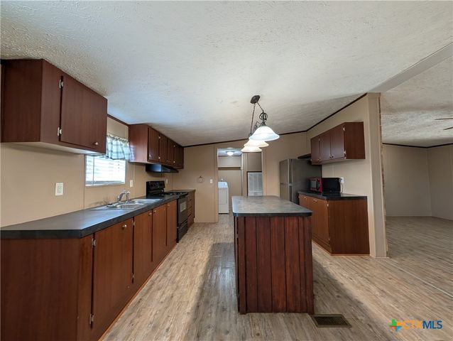 135 Water Hole Lane, New Braunfels, TX 78130