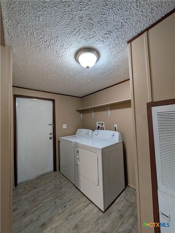 135 Water Hole Lane, New Braunfels, TX 78130