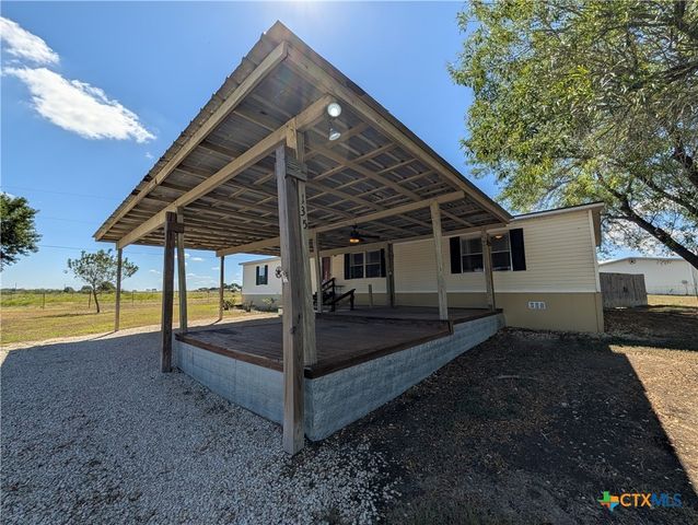 135 Water Hole Lane, New Braunfels, TX 78130