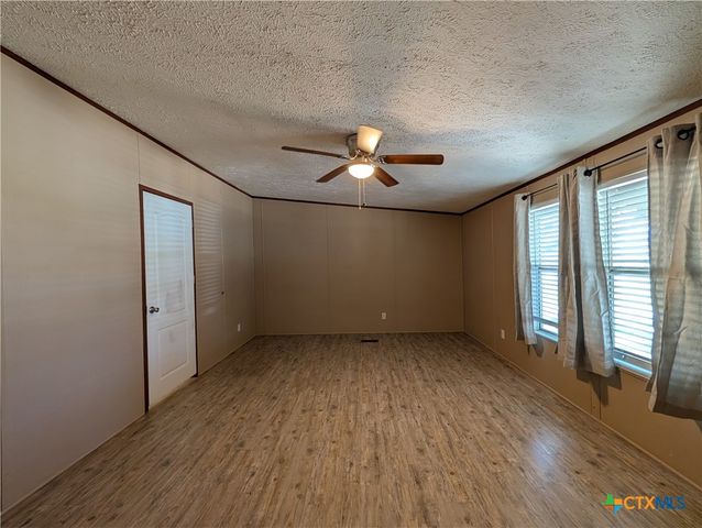 135 Water Hole Lane, New Braunfels, TX 78130
