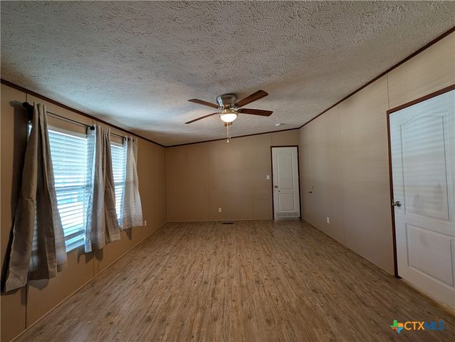 135 Water Hole Lane, New Braunfels, TX 78130